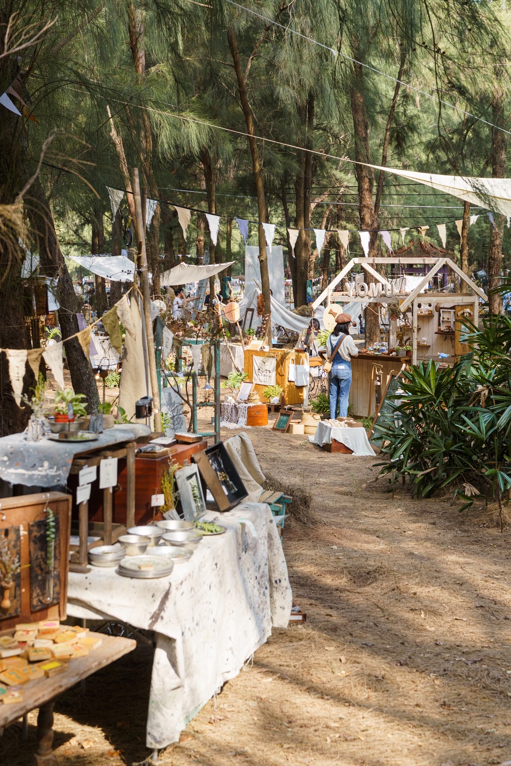 幸福優木-木作設計館-Yomu Design-優木-優木設計-灰熊綠展-10週年-寧靜海-台南木作-木作體驗-親子DIY-外出教學-質感木工-美感教育-魟魚-鯨魚-海洋系-花園鰻-苗栗通霄-通霄海水浴場-七田皿-小皿-木工教學-木作訂製-木偶-木雕-兒童木作--創作者