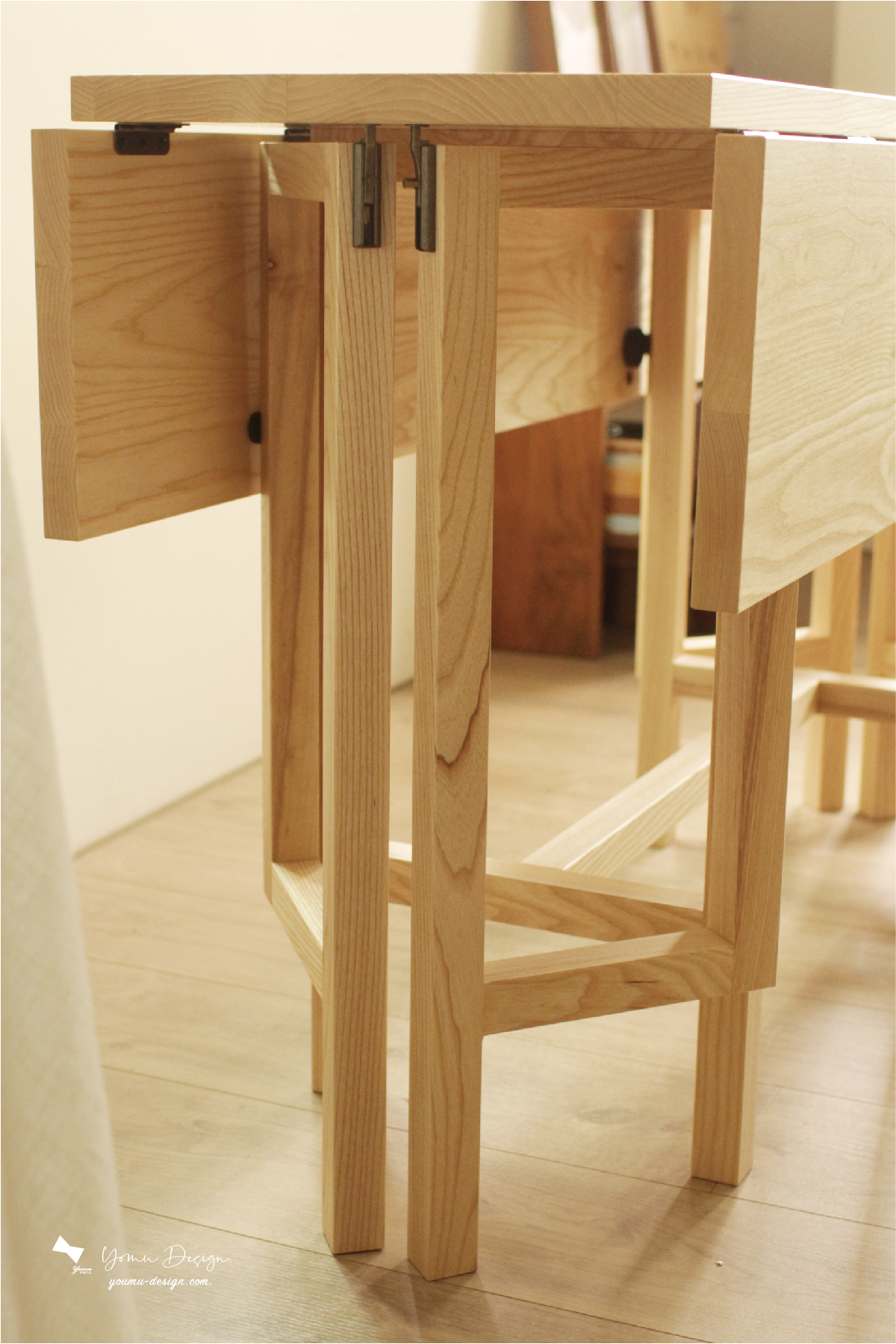 幸福優木-木作設計館-優木設計-Yomu Design-優木-傢俱-原木傢俱-木桌-餐桌-書桌-摺疊桌-折疊桌-原木桌-客製訂製-台南木作-日式-木作教學-木作體驗-兒童木作-木工-小空間-小資族-北美梣木-ash-白蠟木-小恐龍-黃仁旭-租屋族-質感