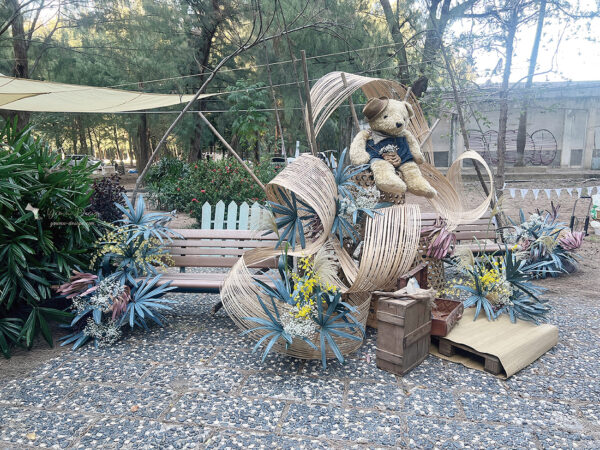 幸福優木-木作設計館-Yomu Design-優木-優木設計-灰熊綠展-10週年-寧靜海-台南木作-木作體驗-親子DIY-外出教學-質感木工-美感教育-魟魚-鯨魚-海洋系-花園鰻-苗栗通霄-通霄海水浴場-七田皿-小皿-木工教學-木作訂製-木偶-木雕-兒童木作--創作者