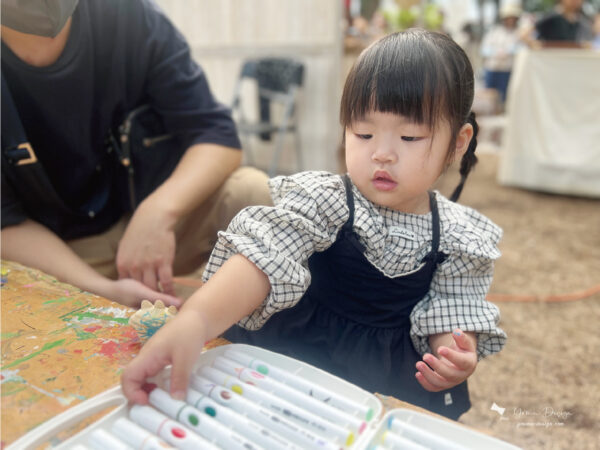 幸福優木-木作設計館-Yomu Design-優木-優木設計-灰熊綠展-10週年-寧靜海-台南木作-木作體驗-親子DIY-外出教學-質感木工-美感教育-魟魚-鯨魚-海洋系-花園鰻-苗栗通霄-通霄海水浴場-七田皿-小皿-木工教學-木作訂製-木偶-木雕-兒童木作--創作者