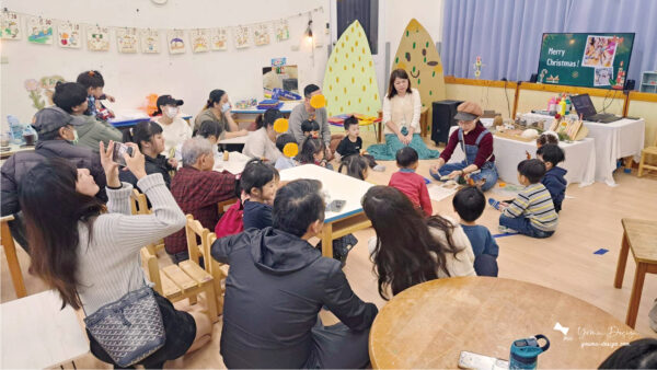 幸幸福優木-親職講座-藝術創作-兒童藝術-美感-葉子拓印--兒童繪畫發展-新化維妮幼兒園-維妮幼兒園-優木老師-親子DIY-台南新化-聖誕活動-台南活動