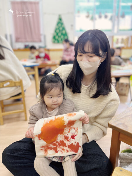 幸福優木-親職講座-藝術創作-兒童藝術-美感-葉子拓印--兒童繪畫發展-新化維妮幼兒園-維妮幼兒園-優木老師-親子DIY-台南新化-聖誕活動-台南活動