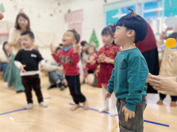 幸福優木-親職講座-藝術創作-兒童藝術-美感-葉子拓印--兒童繪畫發展-新化維妮幼兒園-維妮幼兒園-優木老師-親子DIY-台南新化-聖誕活動-台南活動