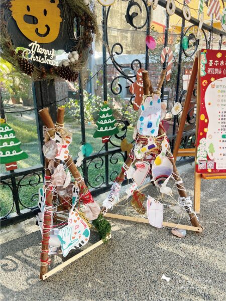 幸福優木-親職講座-藝術創作-兒童藝術-美感-葉子拓印--兒童繪畫發展-新化維妮幼兒園-維妮幼兒園-優木老師-親子DIY-台南新化-聖誕活動-台南活動