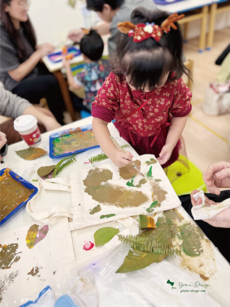 幸福優木-親職講座-藝術創作-兒童藝術-美感-葉子拓印--兒童繪畫發展-新化維妮幼兒園-維妮幼兒園-優木老師-親子DIY-台南新化-聖誕活動-台南活動